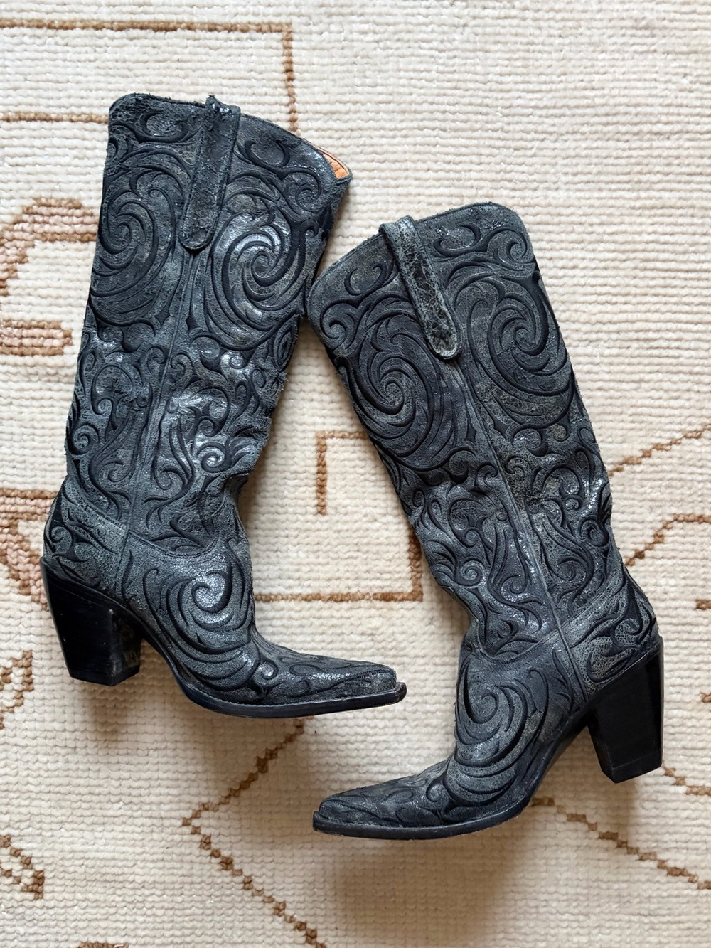 Old Gringo Madona Black Filigree Embroidered Leather Snip Toe Boots Rare 7.5